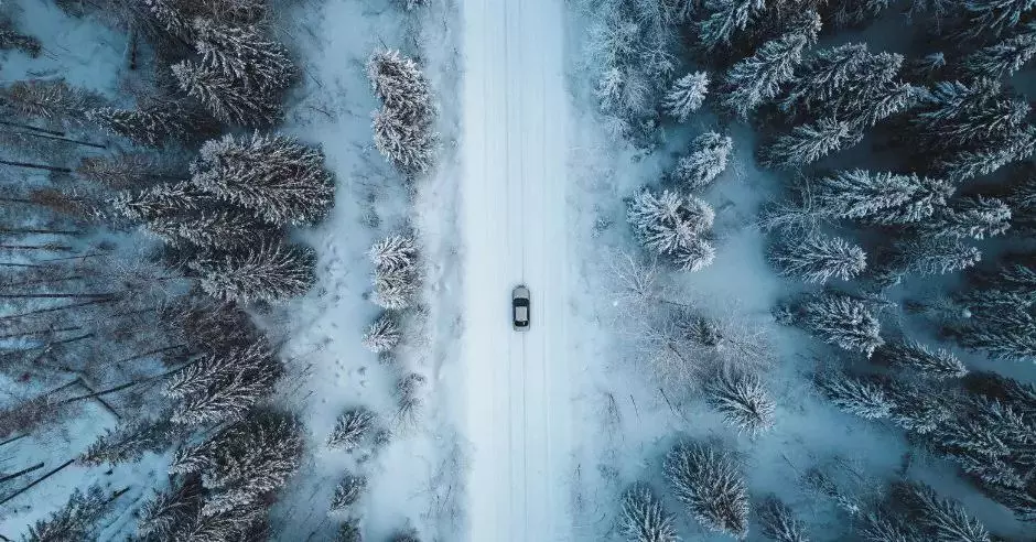 vožnja z zimskimi gumami pozimi